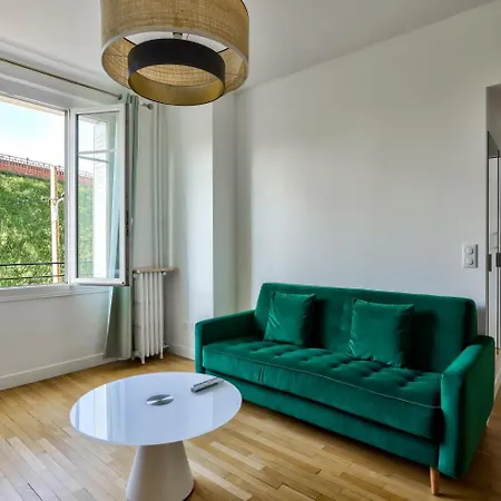 Guestready - Charming Retreat In Montsouris Parijs