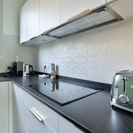 Guestready - Charming Retreat In Montsouris Apartment
